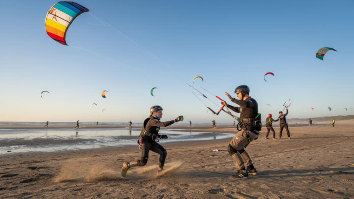 discover the top challenges beginners face in traction kiting and learn effective tips to overcome them for a safe and enjoyable experience.